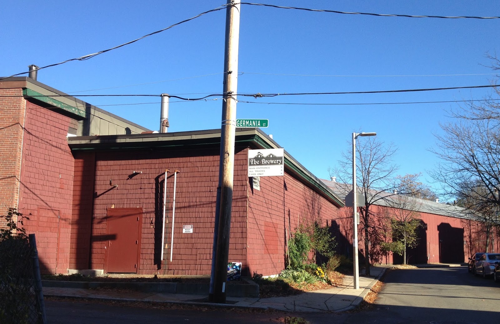 Tripsavvy / kelsea watkins every friday at 12:30, visitors gather to experience justin ferate's f. Beer North America Samuel Adams Brewery Tour Boston