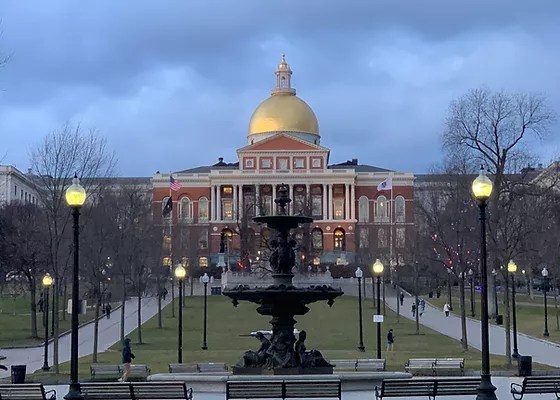 11:00 a.m., 12:00 noon, 1:00 p.m., 2:00 p.m. Boston Solo Walking Tours Walkntours