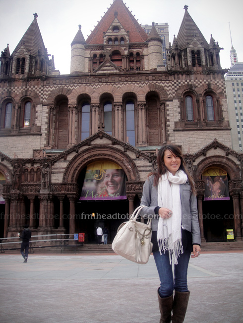 I am in boston on the hunt for the best food! Boston Vlog Oysters Owls And Falling Over From Head To Toe