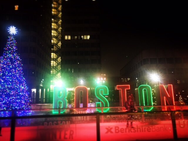 Oct 14, 2019 · from its colonial beginnings and revolutionary past, boston has since been one of america’s most essential and diverse cities in the usa. Boston Private Christmas Party Holiday Lights Trolley