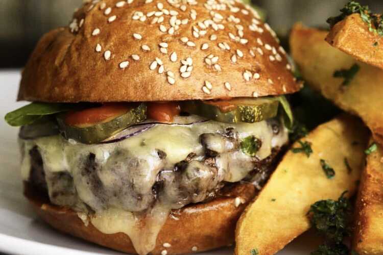 Amazing Triple D Boston Burger&nbsp;Company