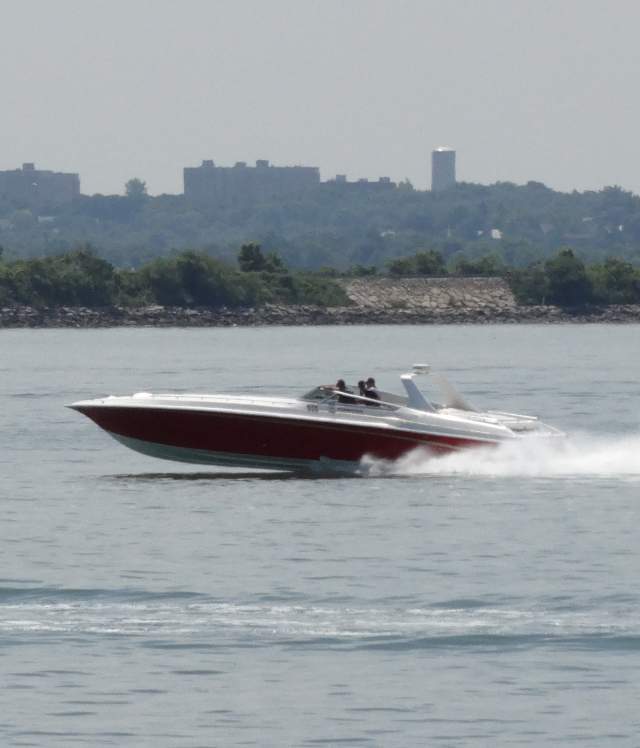 20+ Boston Codzilla High-Speed Thrill Boat&nbsp;Ride