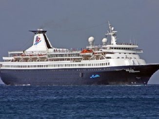 Exploring Majesty Boston Harbor&nbsp;Cruises